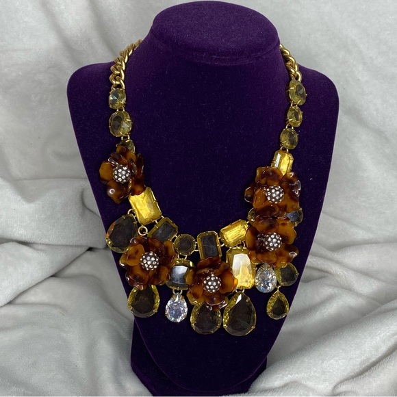 J. Crew Tortoise Shell Acrylic Rhinestone Flower Statement Necklace - Picture 3 of 16